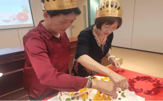 昆明官渡沪农商村镇银行举办6月集体生日座谈会暨“防诈防非”主题宣传活动